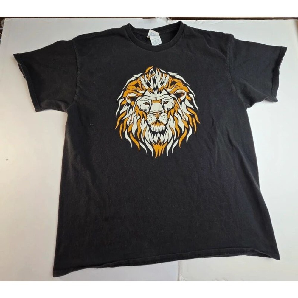 Vintage Style Lion Graphic